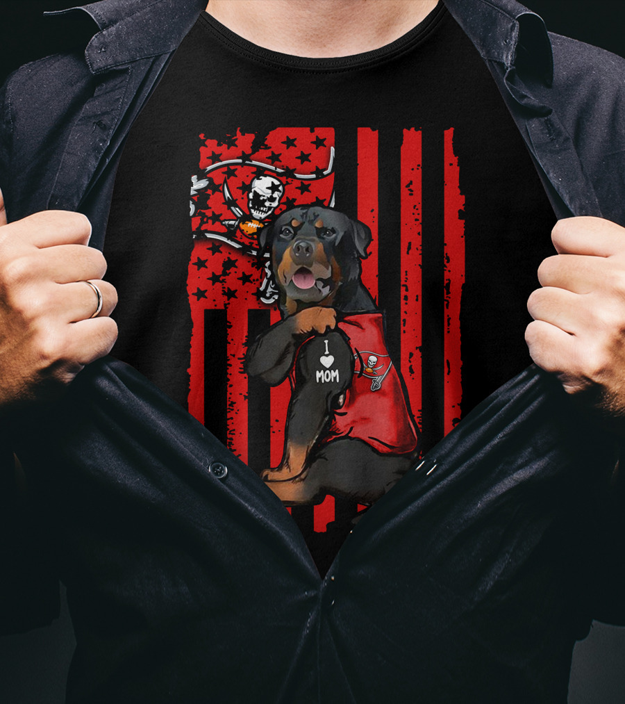 Rottweiler Tampa Bay Buccaneers I Love Mom Flag T-Shirt