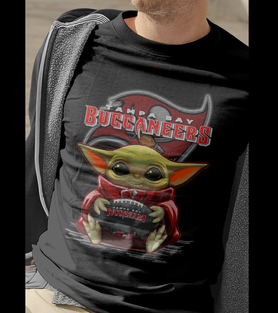 Tampa Bay Buccaneers Yoda Holding Football T-Shirt