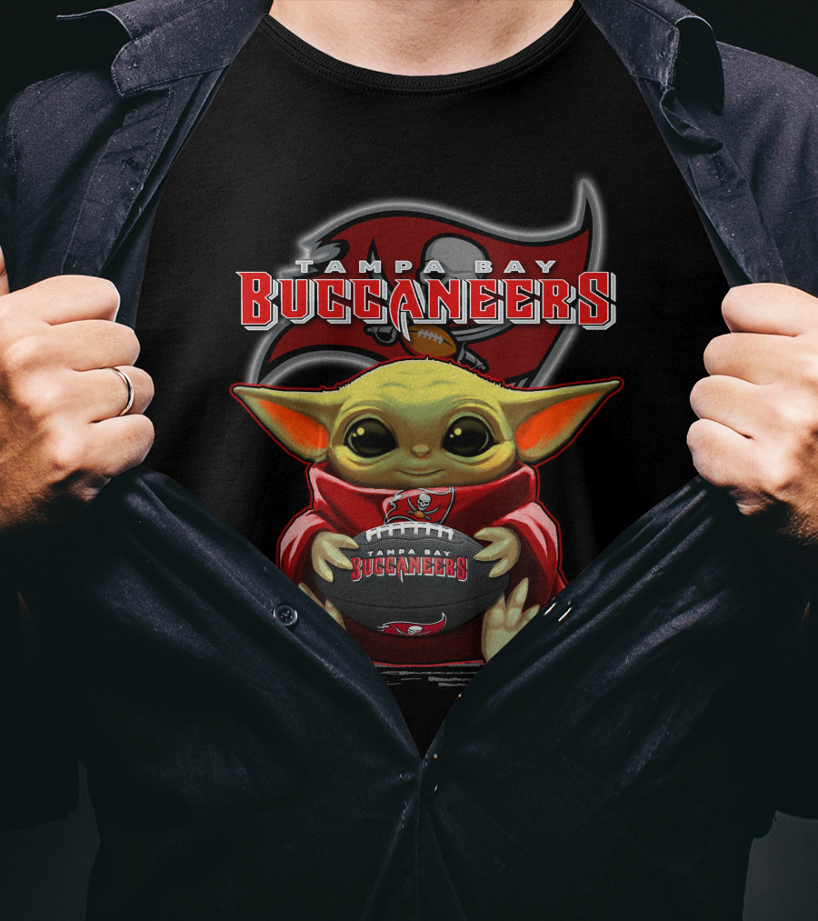 Tampa Bay Buccaneers Yoda Holding Football T-Shirt