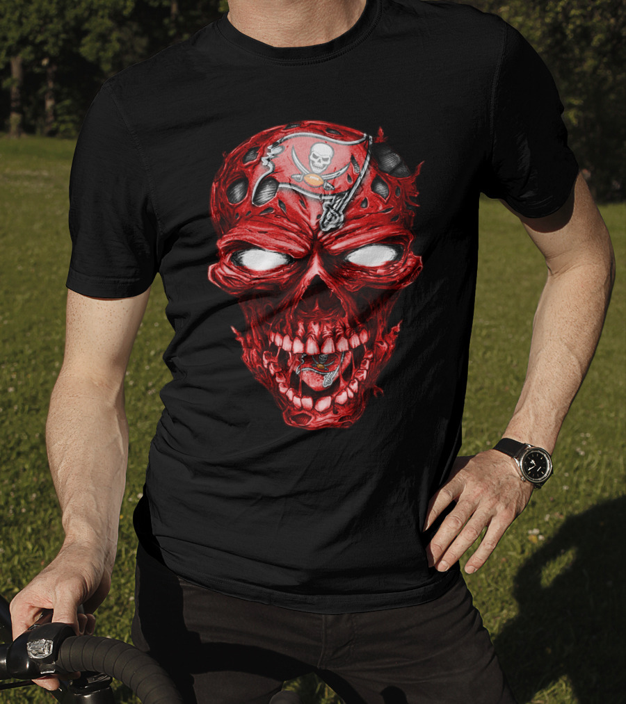 Skull V2 Tampa Bay Buccaneers Logo Red Skull T-Shirt