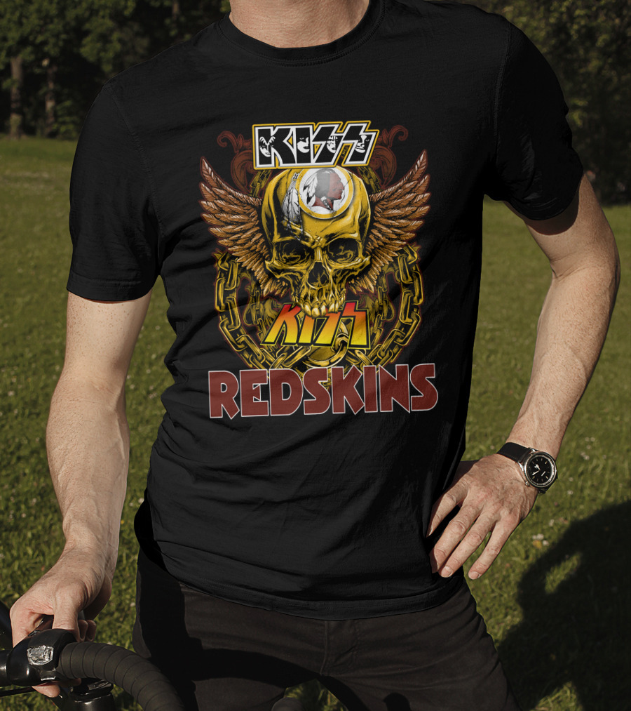 Kiss Redskins Skull Wings Chains Helmet T-Shirt