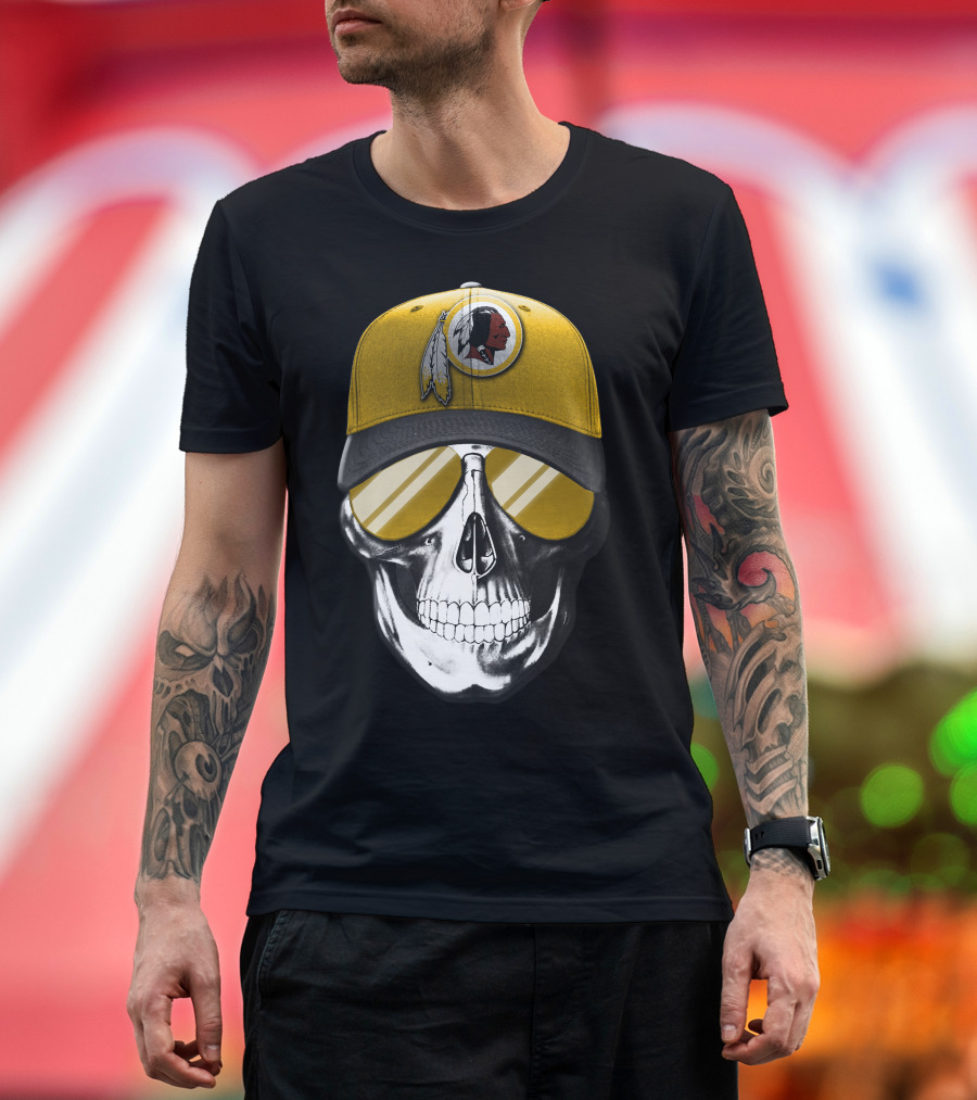 Skull V7 Washington Redskins Hat And Sunglasses T-Shirt