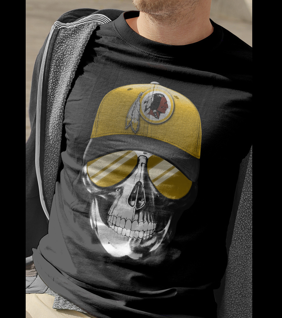 Skull V7 Washington Redskins Hat And Sunglasses T-Shirt