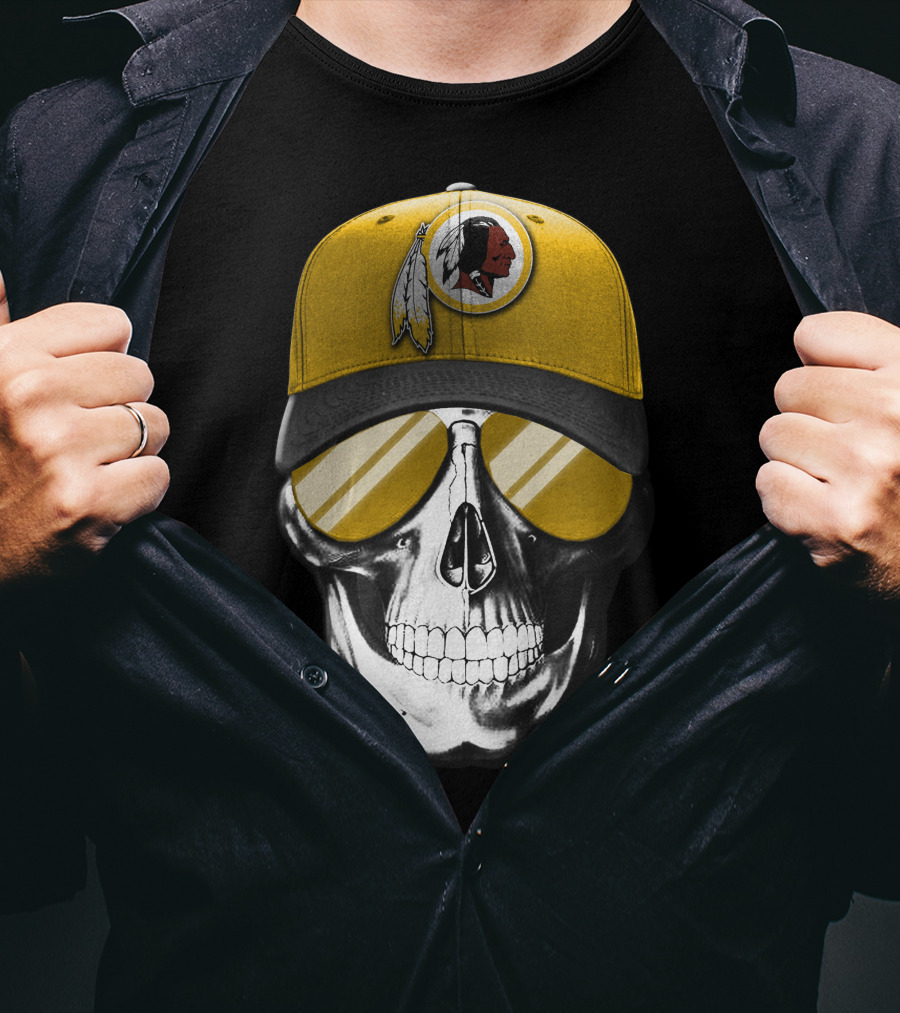Skull V7 Washington Redskins Hat And Sunglasses T-Shirt