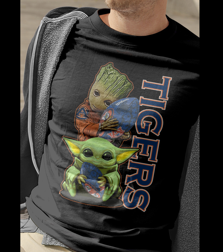 Grzd Auburn Tigers Baby Yoda And Groot Football T-Shirt
