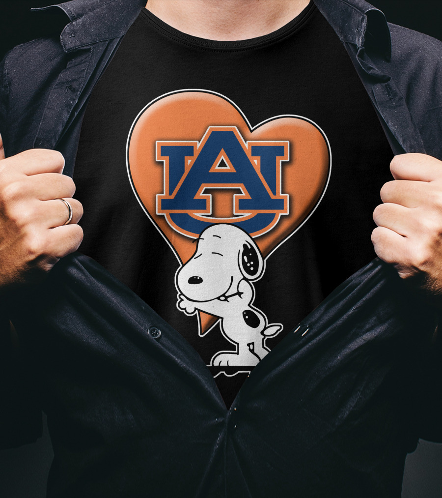 Snoopy Hugging Auburn Tigers Heart T-Shirt