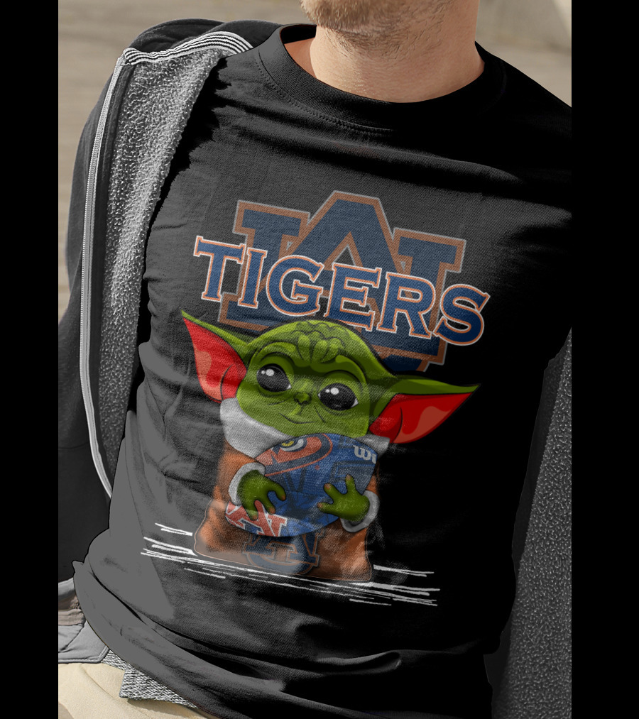 Yoda Auburn Tigers Football Fan Alien Creature With Auburn Logo And Football T-Shirt