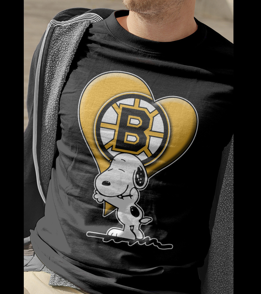 Snoopy Heart Boston Bruins Logo Hug T-Shirt
