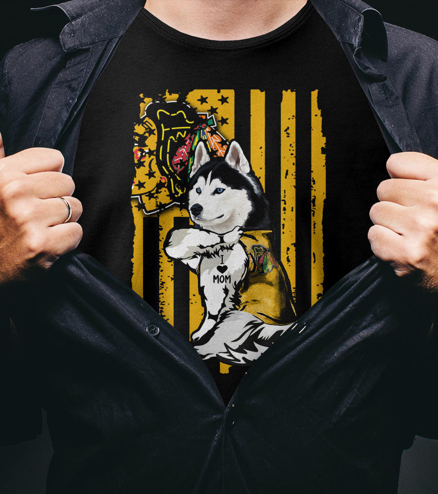 Siberian Husky I Love Mom Chicago Blackhawks Yellow Stripes T-Shirt