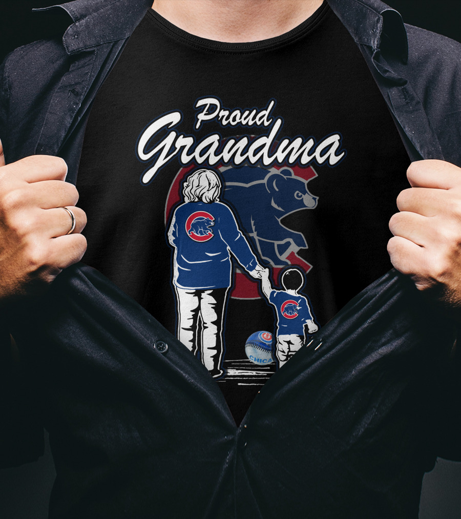Proud Grandma Chicago Cubs Bear Logo Baseball Family T-Shirt