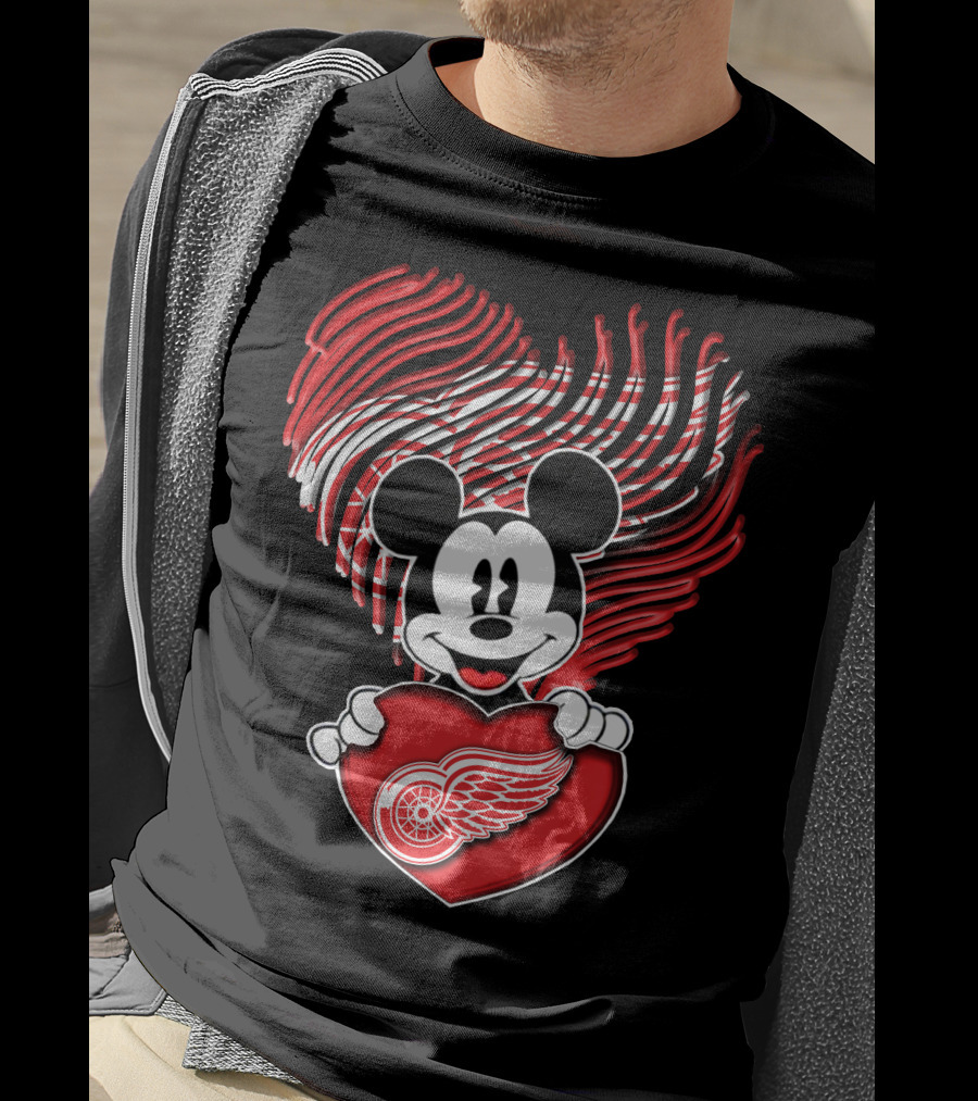 Mick Heart Holding Detroit Red Wings Fingerprint T-Shirt