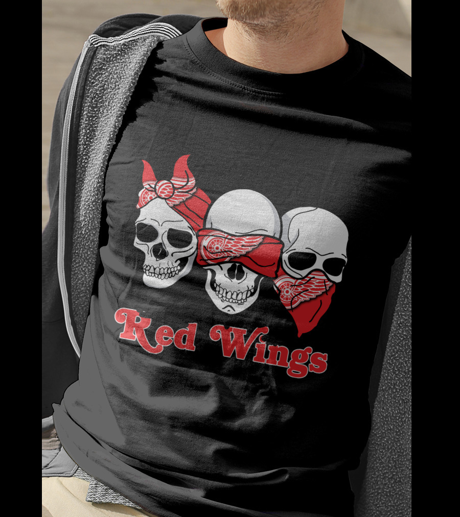 Red Wings Three Skulls Bandanas T-Shirt