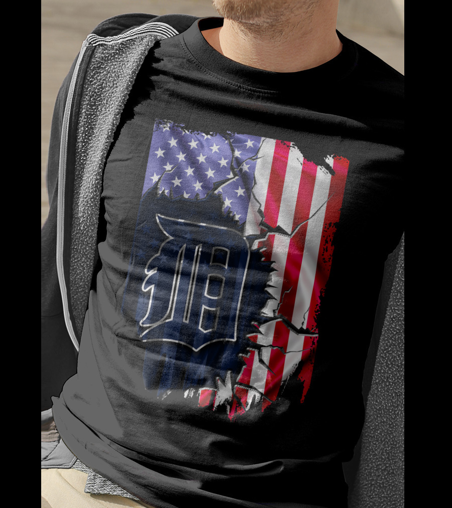 Detroit Tigers American Flag Rip T-Shirt
