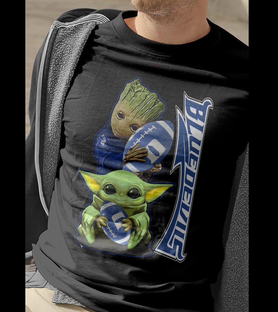 Grzd Duke Blue Devils Groot And Baby Yoda Holding Football T-Shirt