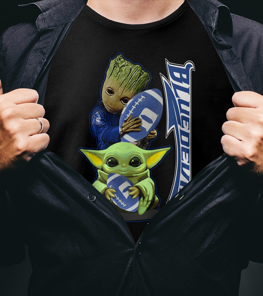 Grzd Duke Blue Devils Groot And Baby Yoda Holding Football T-Shirt