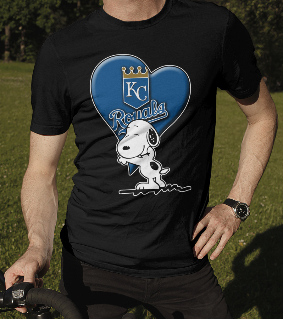 Snoopy Hugging Heart Kc Royals T-Shirt