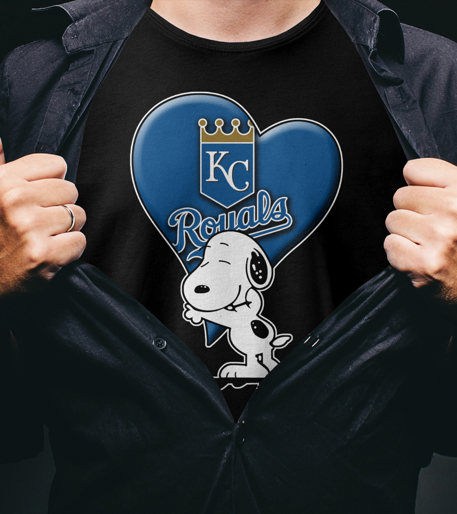Snoopy Hugging Heart Kc Royals T-Shirt