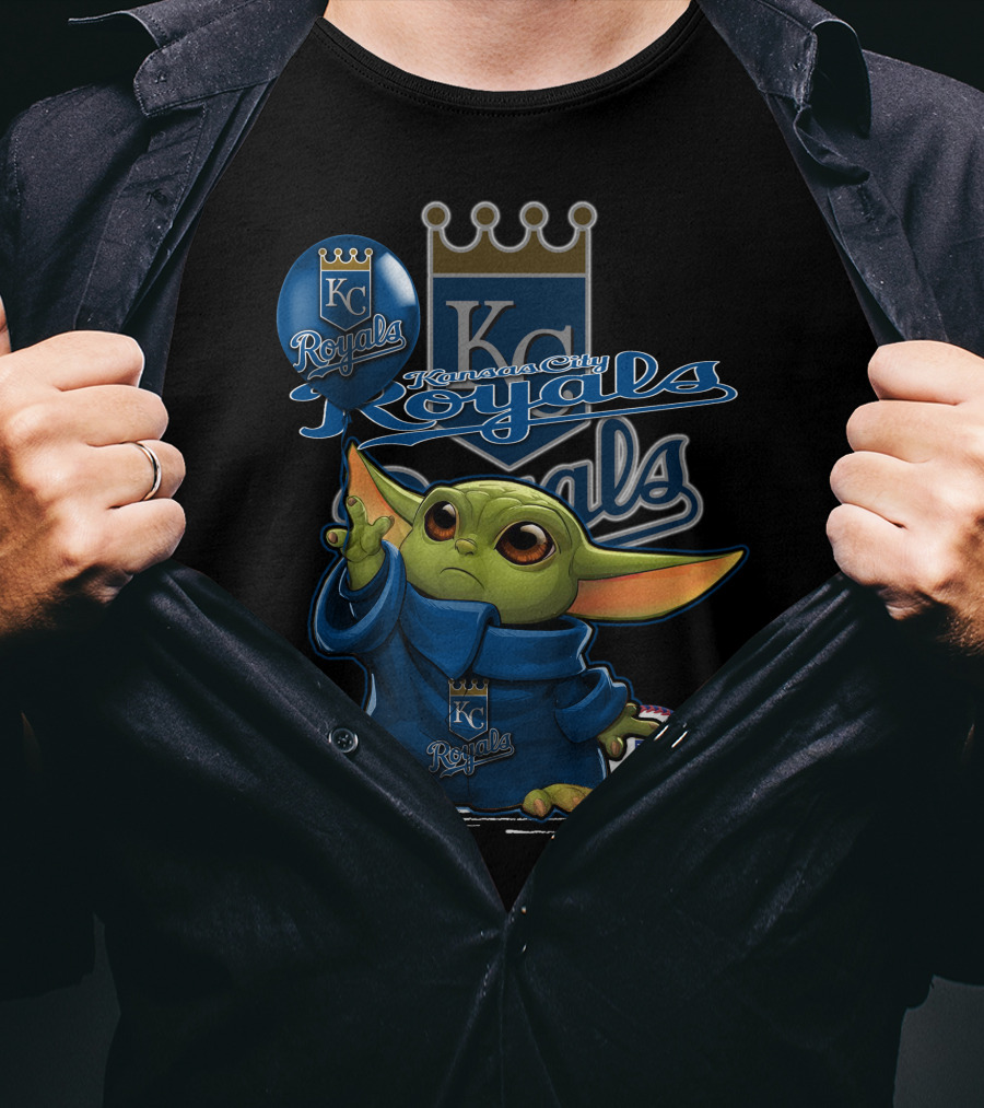 Yoda Kansas City Royals Holding KC Ball And Balloon T-Shirt