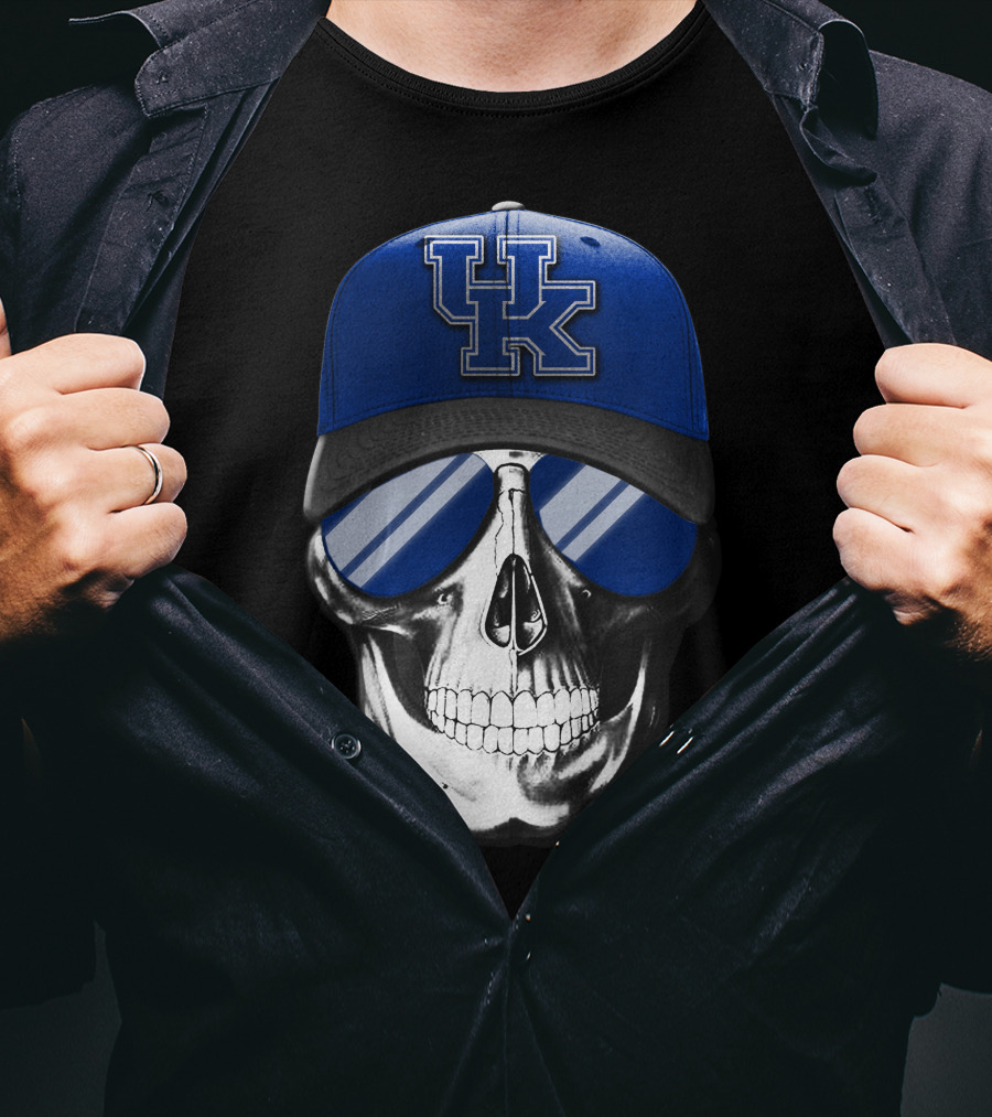 Skull With Kentucky Wildcats Cap And Reflective Sunglasses T-Shirt