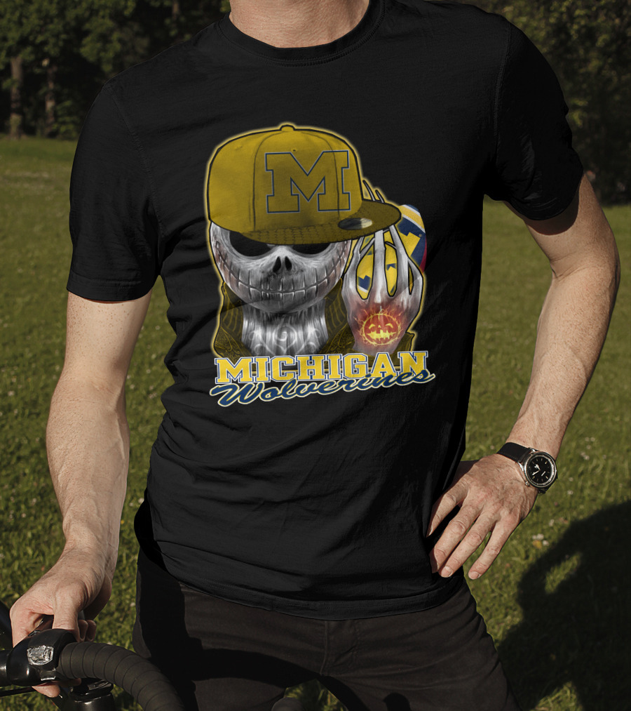 Jackskull Michigan Wolverines Halloween Skull With Wolverine Colors And Cap T-Shirt