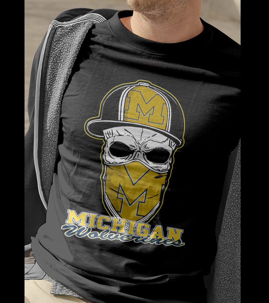 Michigan Wolverines Skull Hat M T-Shirt