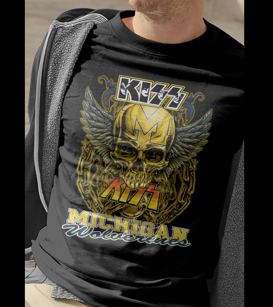 Kiss Michigan Wolverines Skull With Wings And Chains T-Shirt