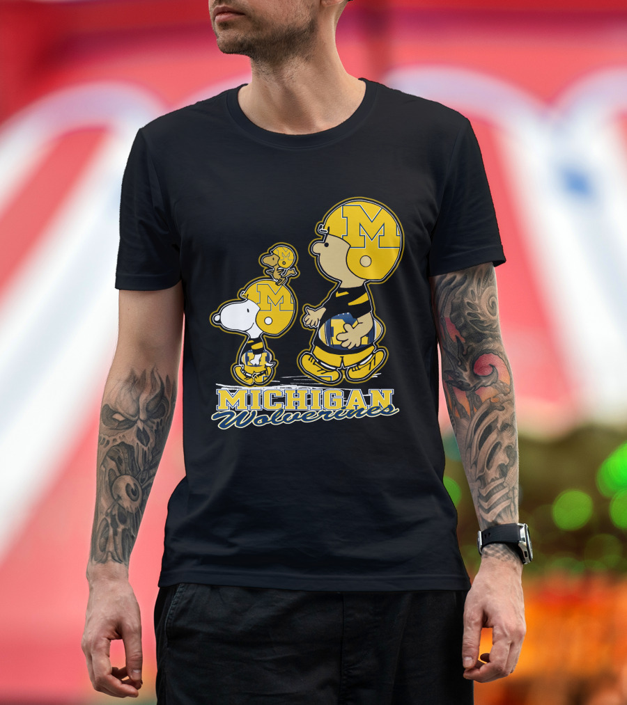 Snpfootball Michigan Wolverines Peanuts Characters Charlie Brown Snoopy Woodstock T-Shirt