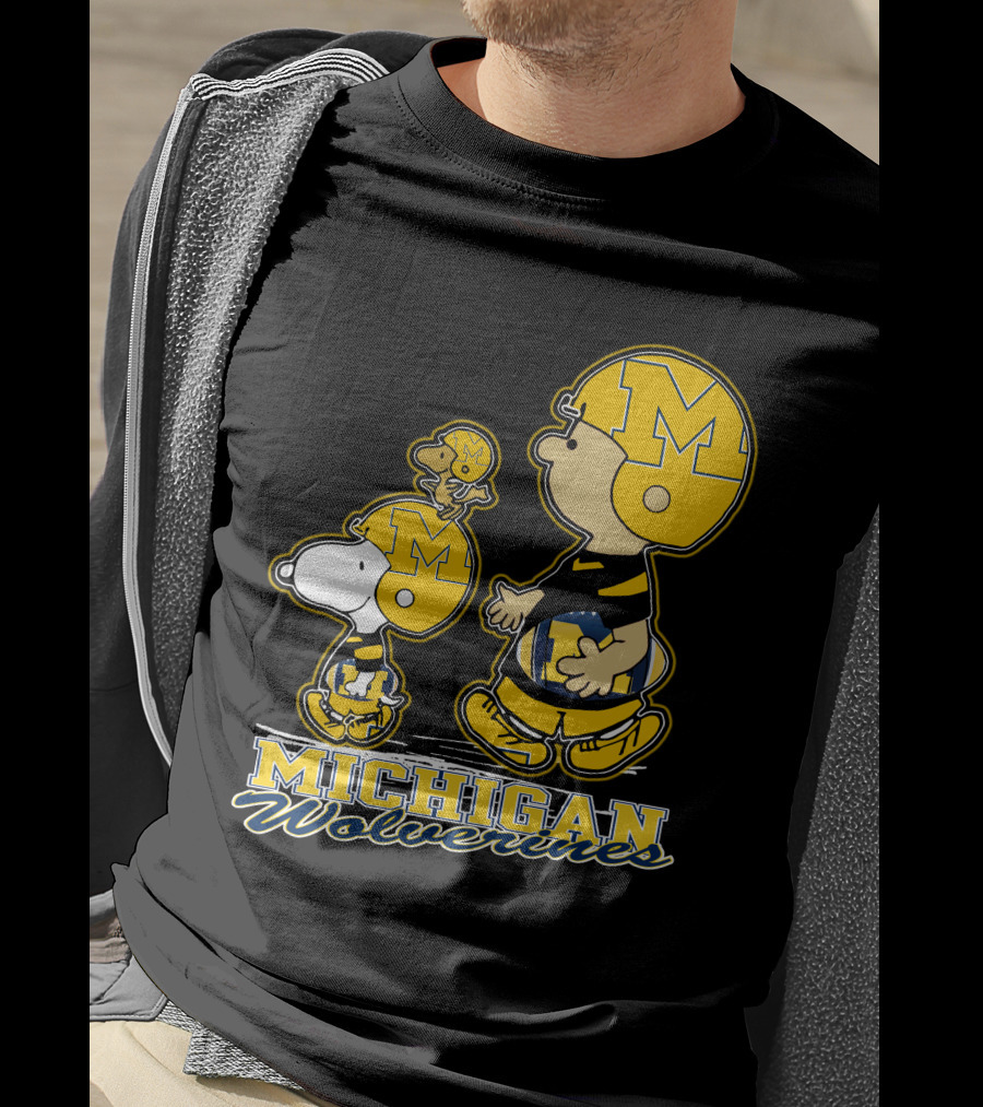 Snpfootball Michigan Wolverines Peanuts Characters Charlie Brown Snoopy Woodstock T-Shirt