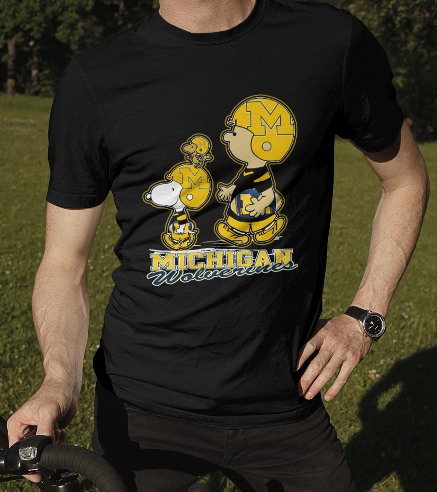Snpfootball Michigan Wolverines Peanuts Characters Charlie Brown Snoopy Woodstock T-Shirt