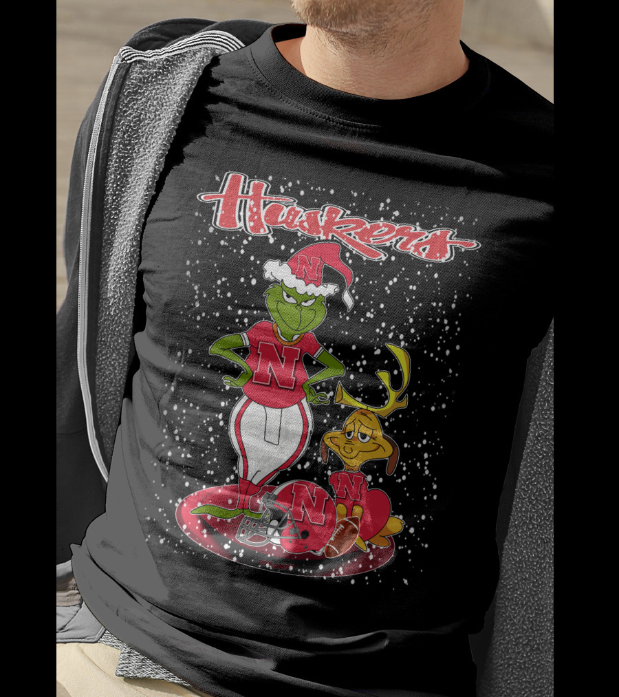 Huskers Grinchxmas Nebraska Cornhuskers Snowy Football Scene T-Shirt