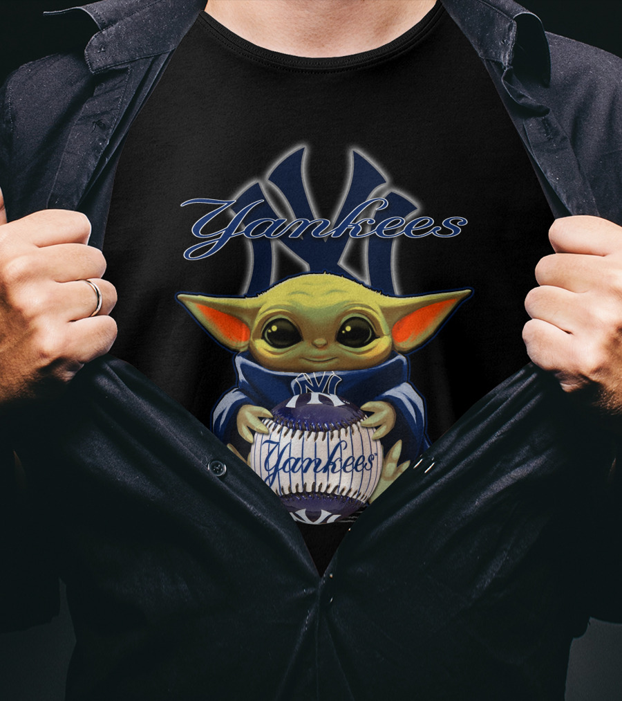 Yankees Baby Yoda Holding New York Yankees Baseball T-Shirt