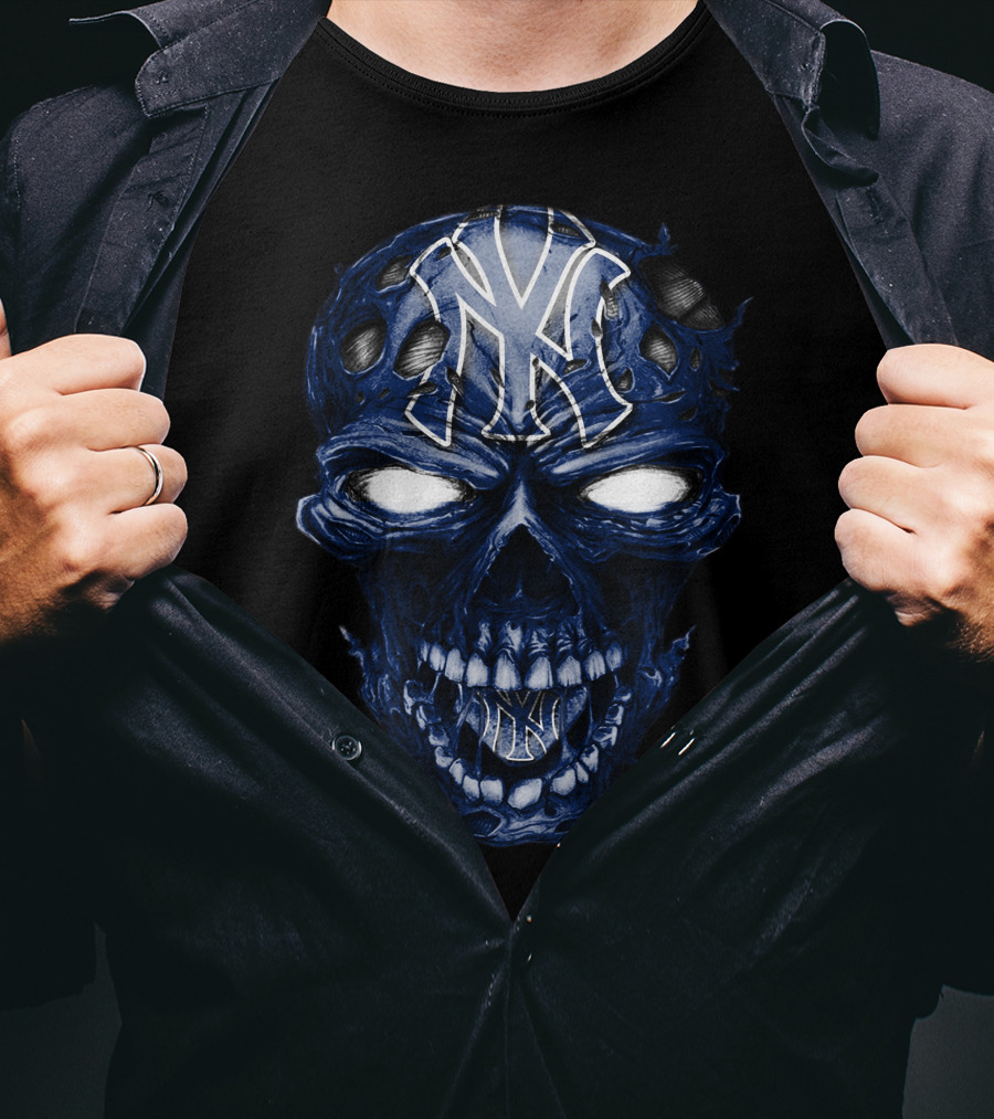 Skull New York Yankees Emblem With Grinning T-Shirt