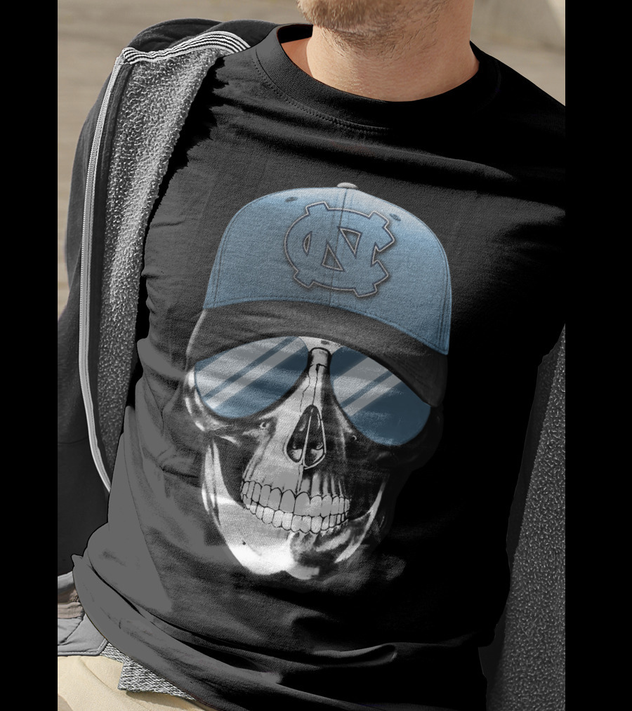 North Carolina Tar Heels Skull Wearing Logo Cap T-Shirt