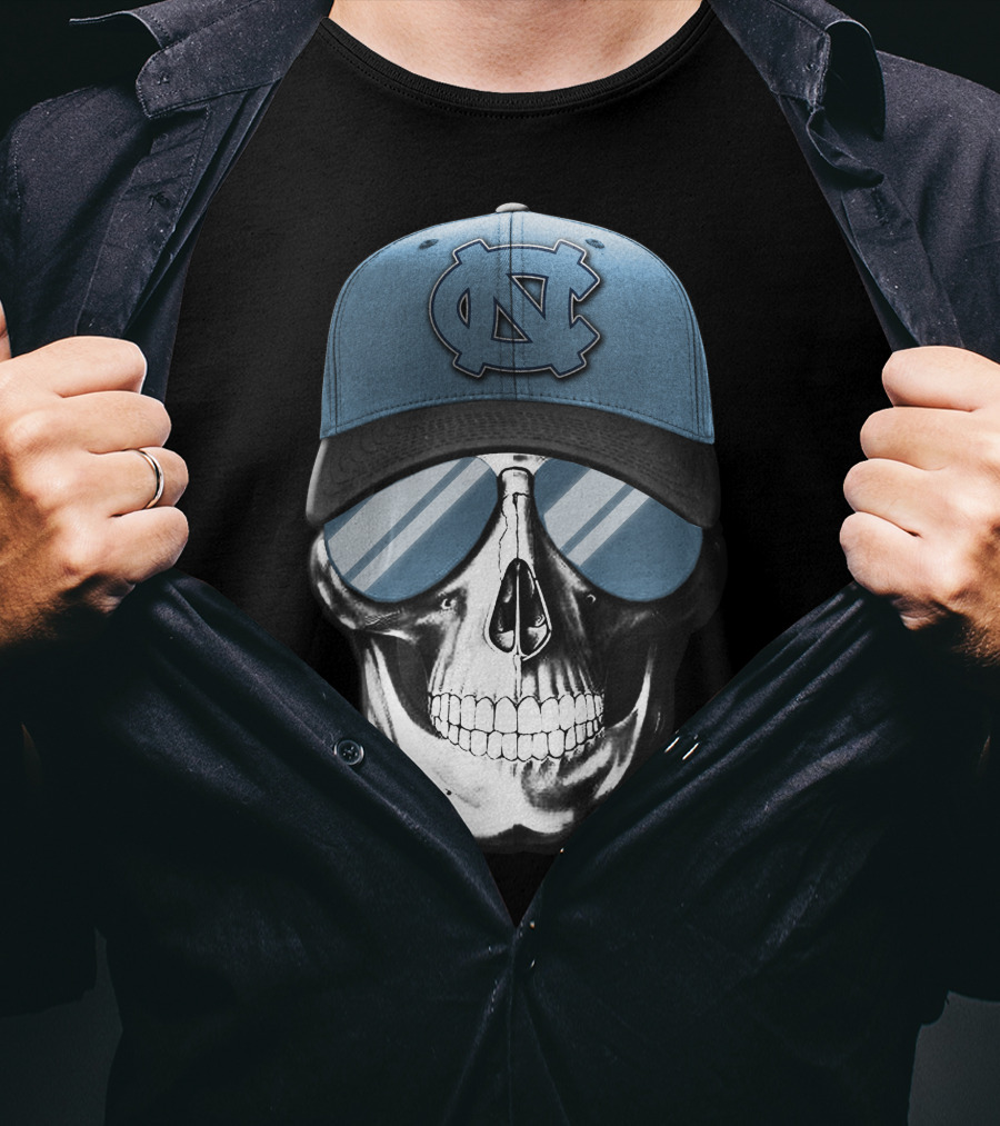 North Carolina Tar Heels Skull Wearing Logo Cap T-Shirt