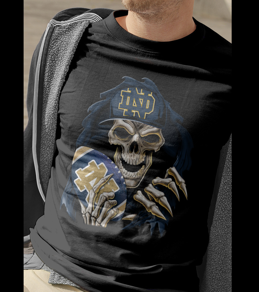 Notre Dame Fighting Irish Skull With Football Helmet T-Shirt