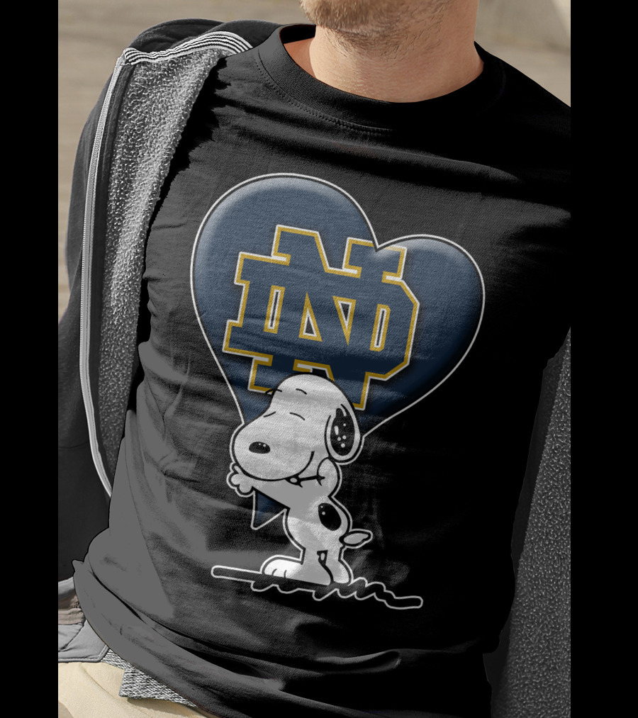 Snoopy Heart Hug Notre Dame Fighting Irish Nd T-Shirt