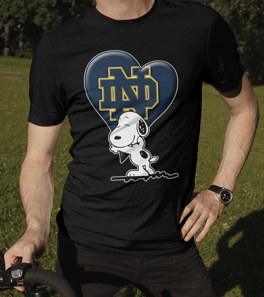 Snoopy Heart Hug Notre Dame Fighting Irish Nd T-Shirt