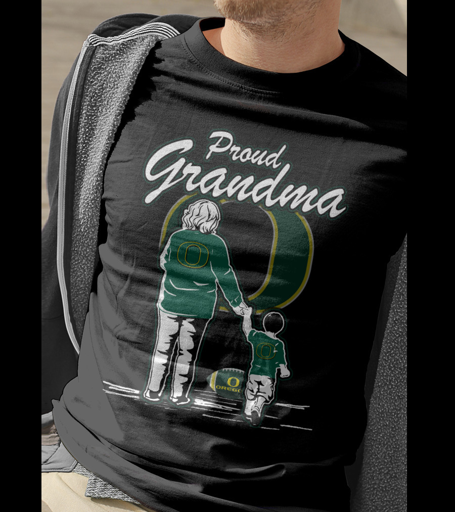 Proud Grandma Oregon Ducks Football Family T-Shirt