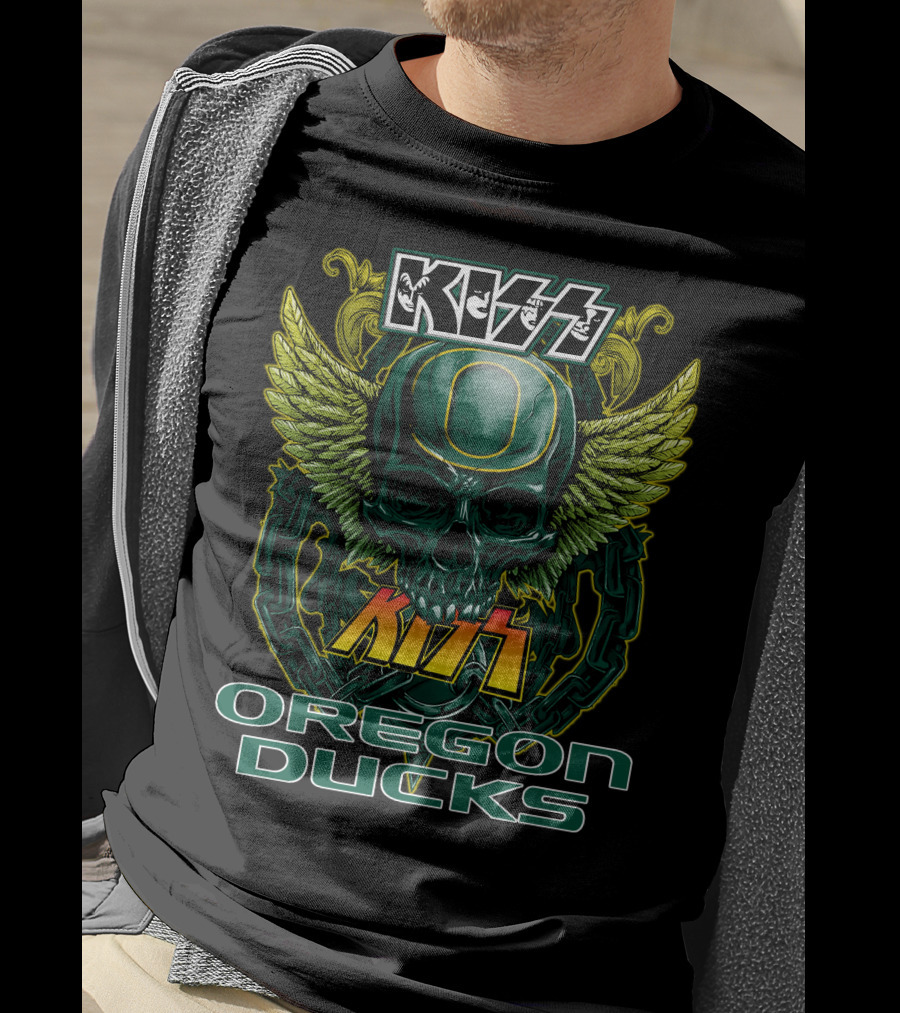Kiss Oregon Ducks Skull Helmet Wings T-Shirt