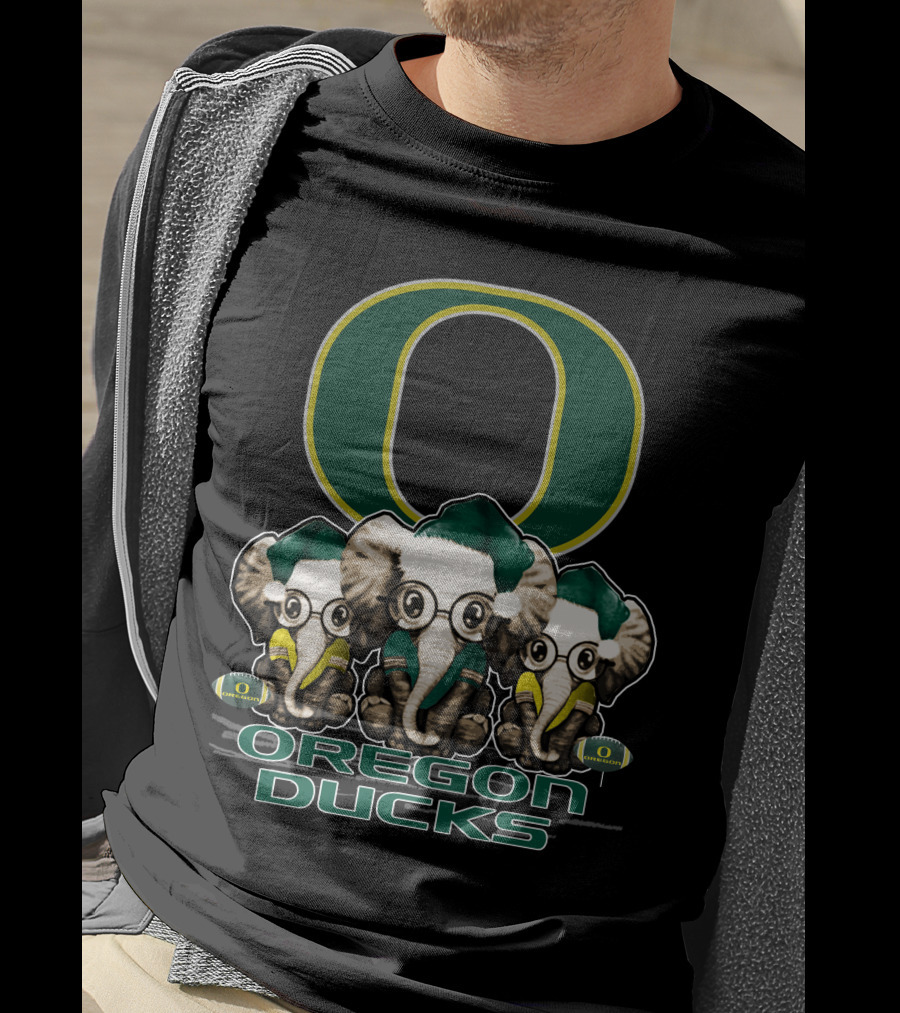 Oregon Ducks Elephant Trio Christmas T-Shirt