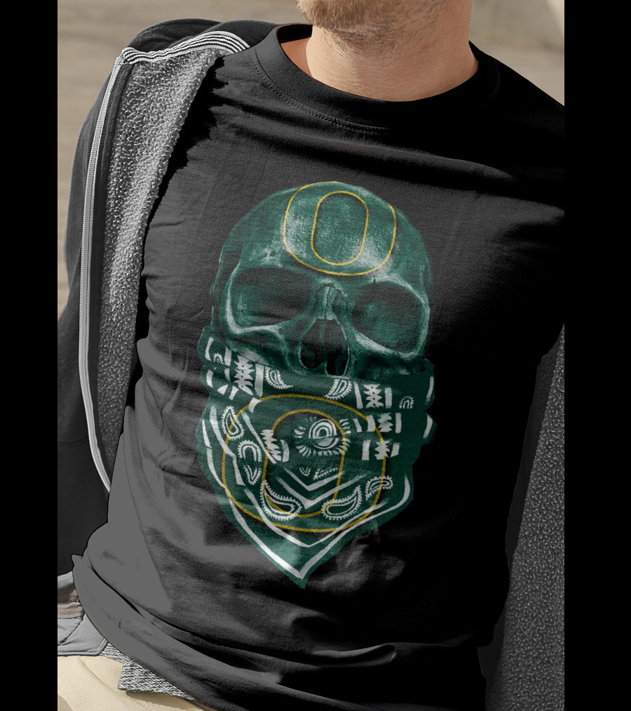Skull With Oregon Ducks O Logo Bandana T-Shirt