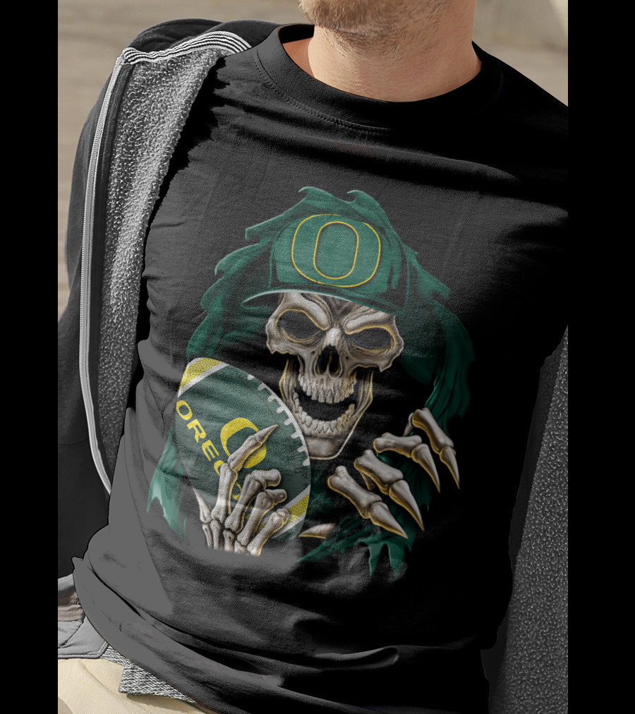 Skullbong Oregon Ducks Skeleton Holding Football T-Shirt