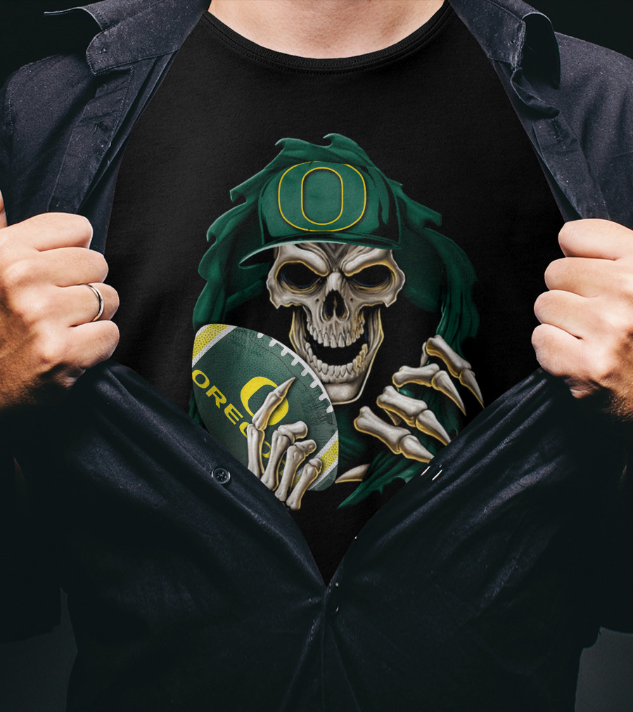 Skullbong Oregon Ducks Skeleton Holding Football T-Shirt