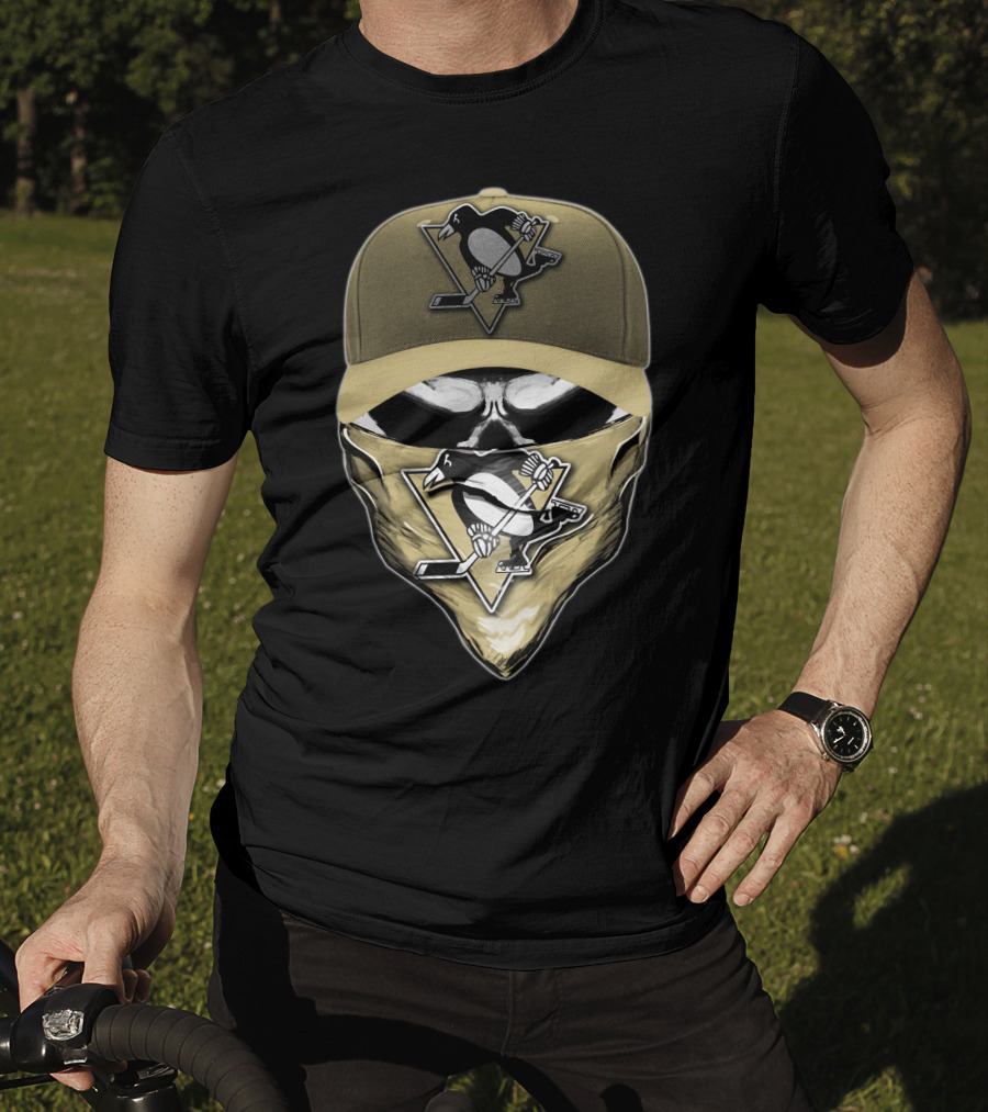 Skull With Pittsburgh Penguins Logo Hat And Bandana T-Shirt