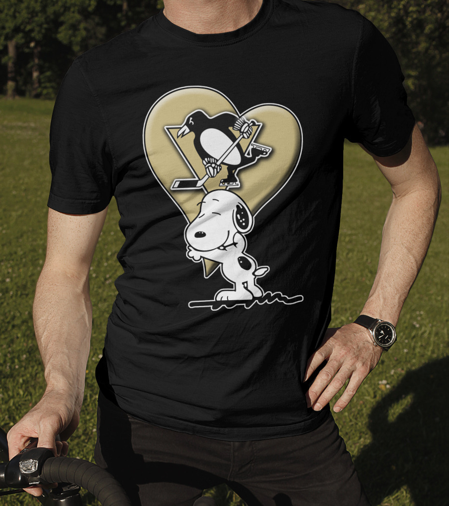 Snoopy Heart Hockey Pittsburgh Penguins Snp T-Shirt