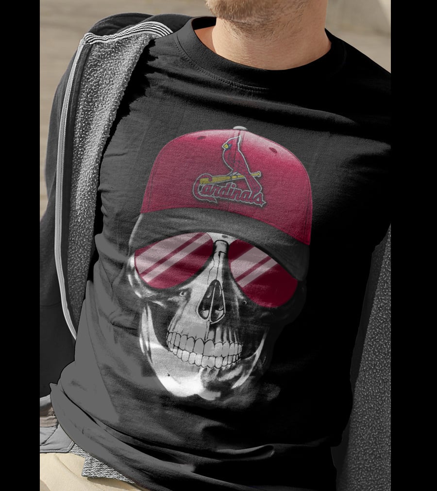 Skull With St. Louis Cardinals Cap And Sunglasses T-Shirt