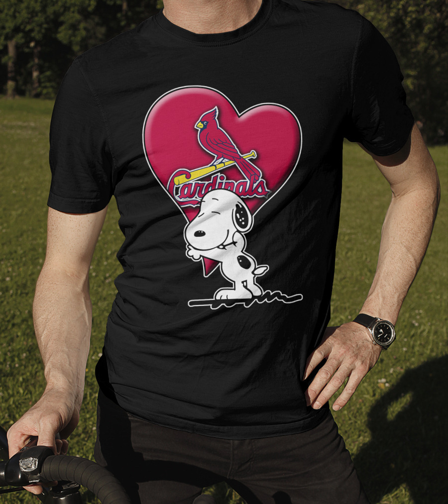 Snp V1 St. Louis Cardinals Heart With Snoopy Hugging T-Shirt