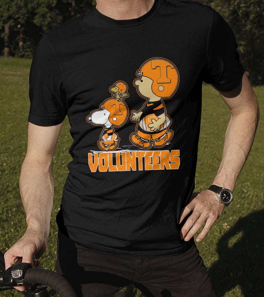 Snpfootball Tennessee Volunteers Peanuts Characters With Helmets T-Shirt
