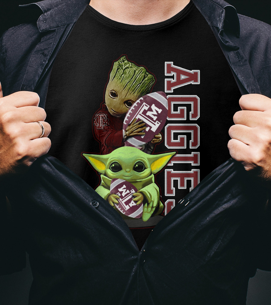 Grzd Texas A&M Aggies Groot And Baby Yoda Holding Football T-Shirt