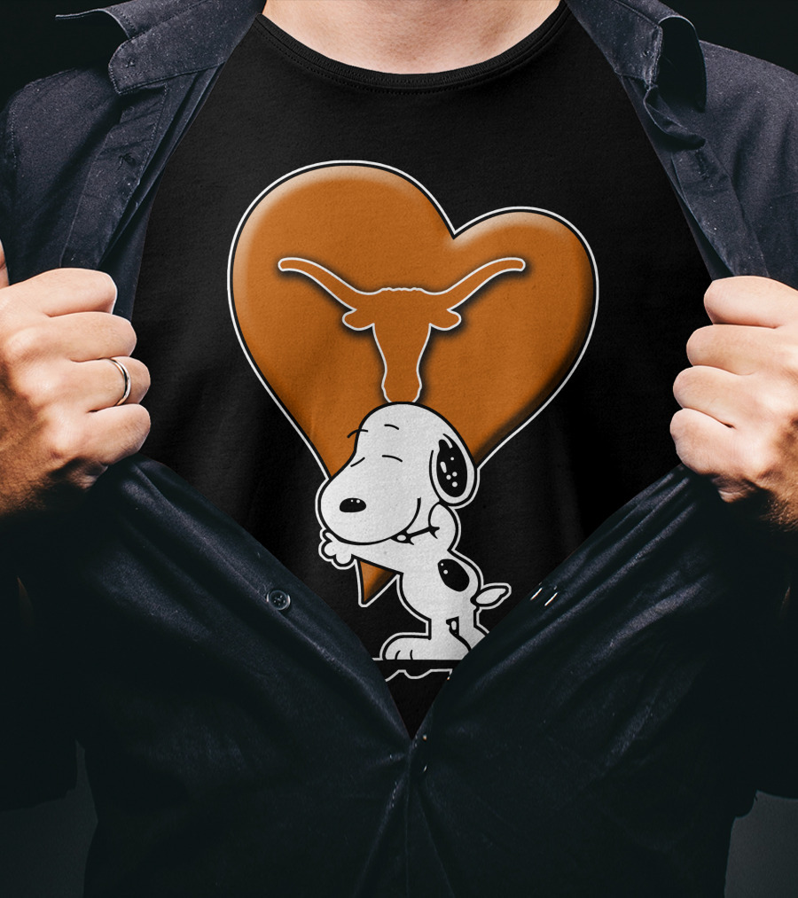 Snoopy Love Texas Longhorns Heart Snoopy Hug T-Shirt